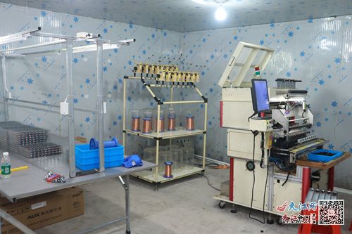 臨川區(qū)羅針鎮(zhèn)電子加工廠 點(diǎn)亮家門口的就業(yè)新圖景，鋪就電子產(chǎn)品銷售致富路